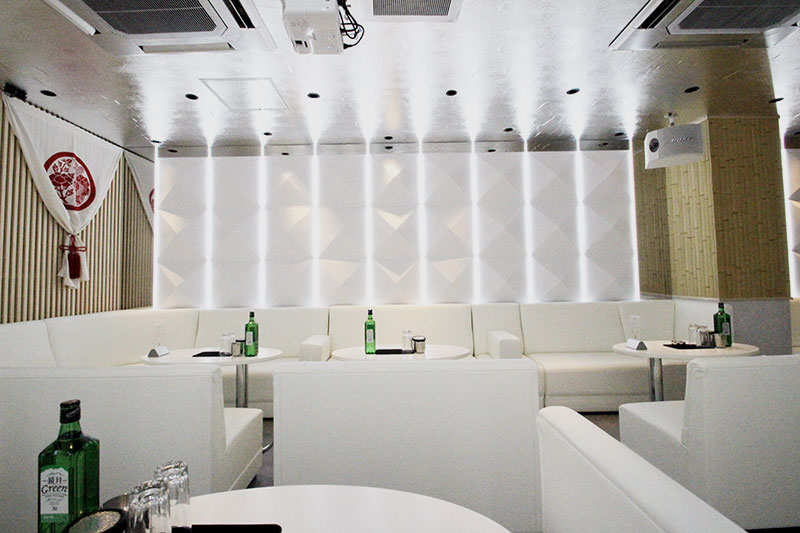 323 CLUB 店内